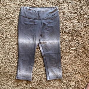 Nike Striped Ombré Capri Leggings